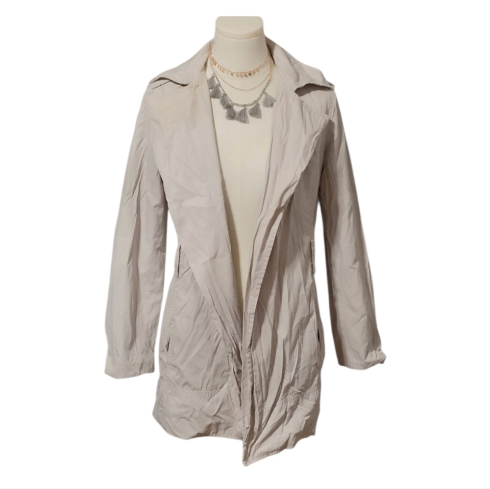 Zara Basic Soft and Smooth Classic Cream Buttonless Trenchcoat Size Medium